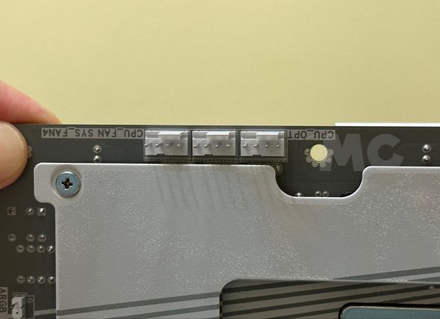 X870 AORUS STEALTH ICE,