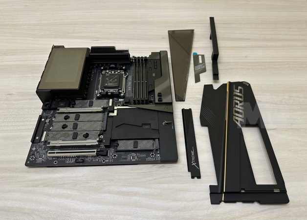 X870E AORUS XTREME X3D AI TOP