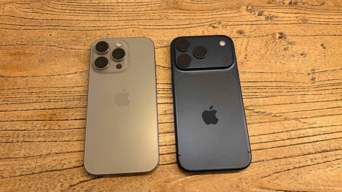 iPhone 16 Pro (izquierda) junto a iPhone 17 Pro (derecha).