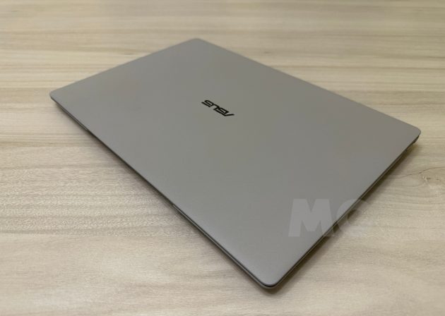 ASUS ExpertBook Ultra