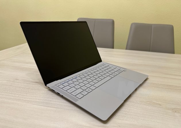 ASUS ExpertBook Ultra