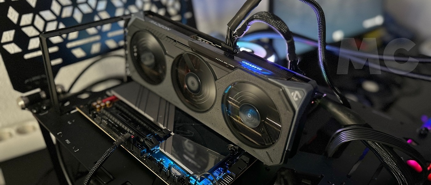 La-GIGABYTE-Radeon-RX-9060-XT-Gaming-OC montada en banco de pruebas