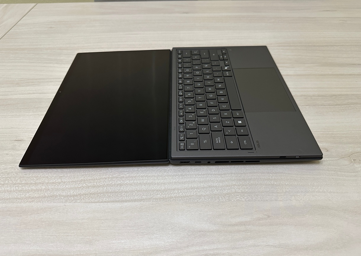 ASUS Zenbook DUO 2026