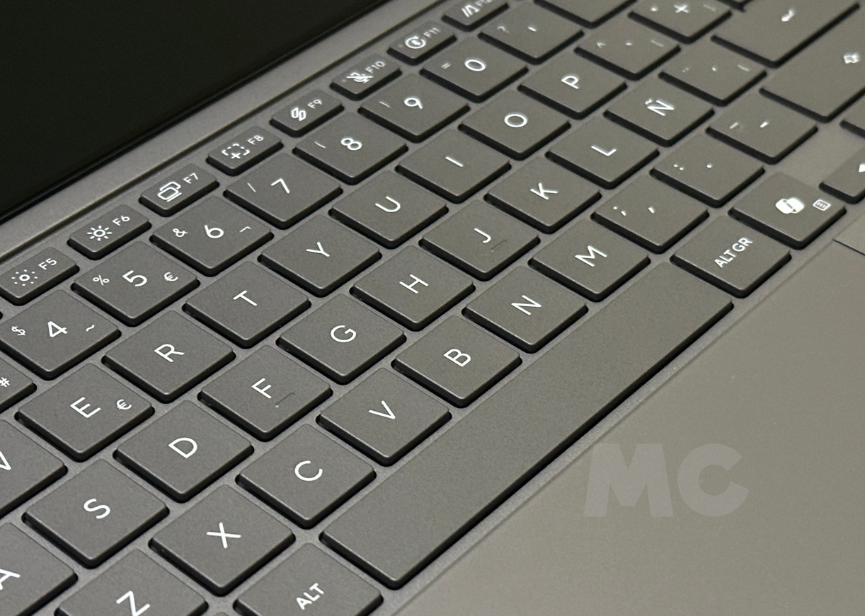 ASUS Zenbook DUO 2026