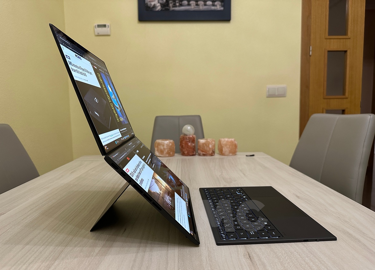 ASUS Zenbook DUO 2026