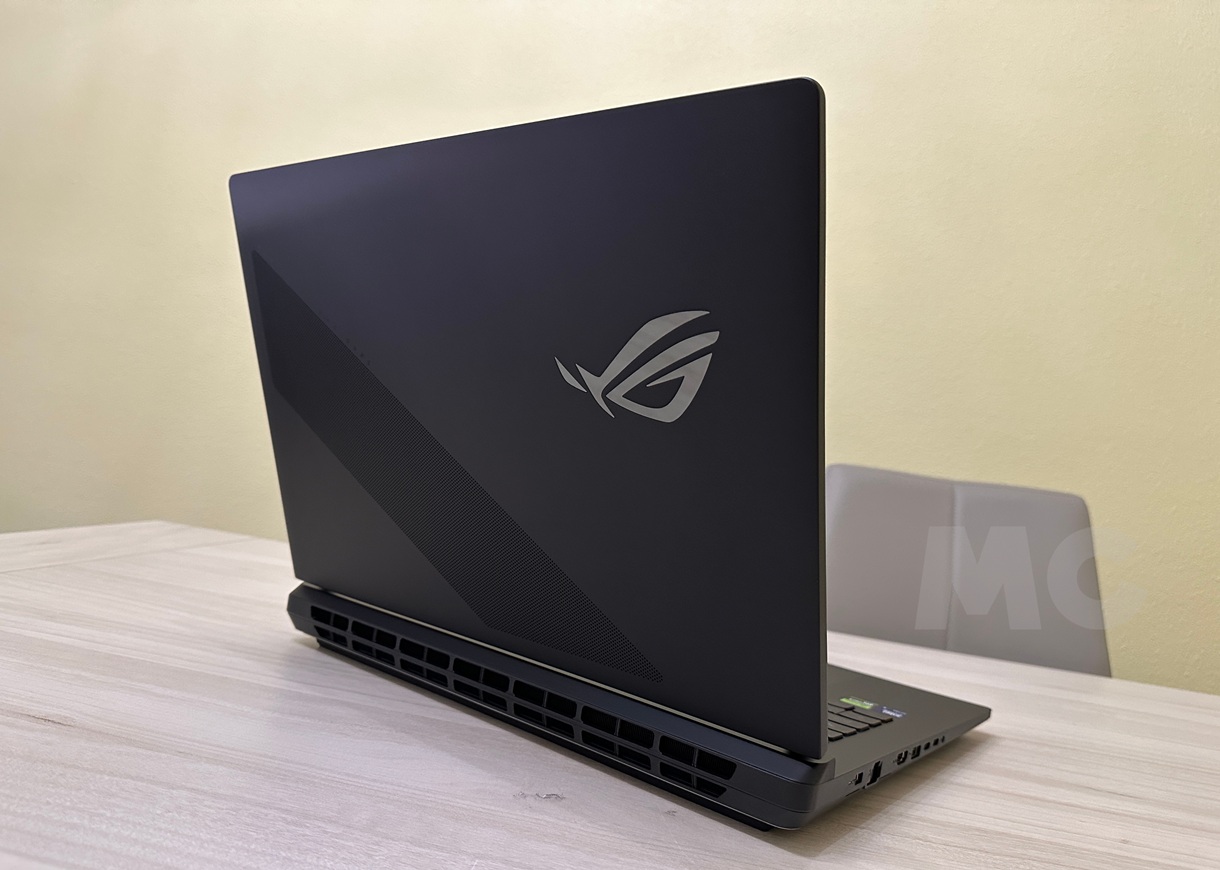 ASUS ROG Strix SCAR 18 2026