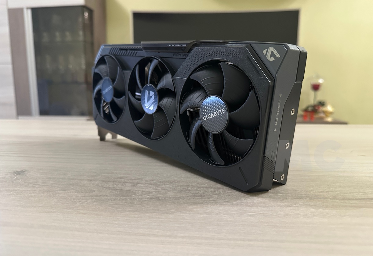 GIGABYTE Radeon RX 9070 GRE Gaming OC