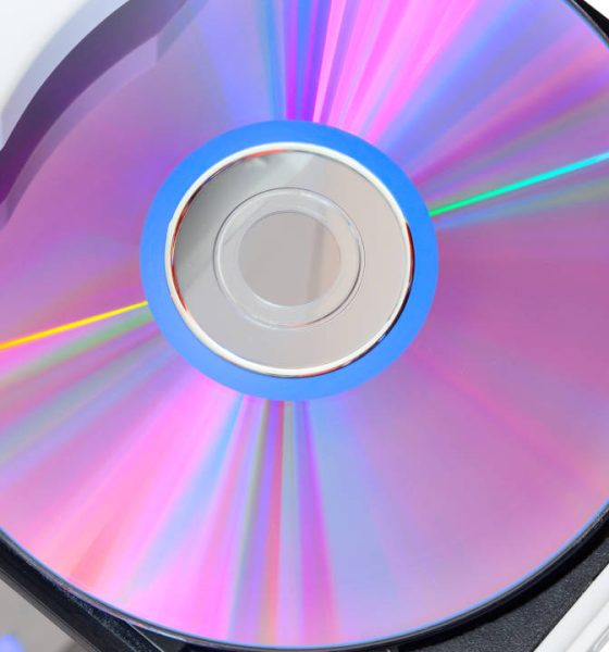 ¿Qué perdemos con el adiós de Sony al soporte físico?