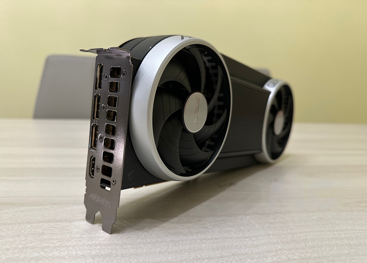 AORUS GeForce RTX 5070 INFINITY 12G