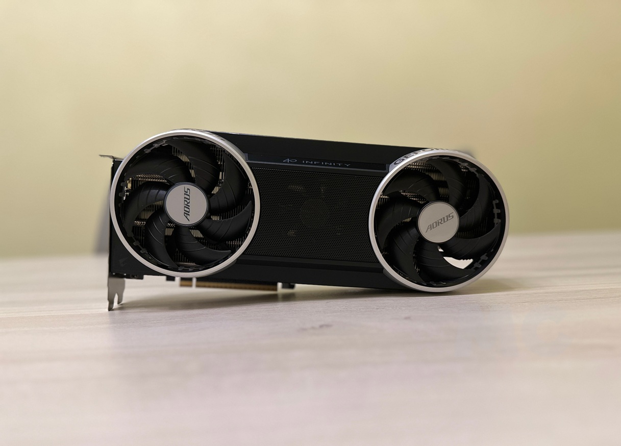 AORUS GeForce RTX 5070 INFINITY 12G