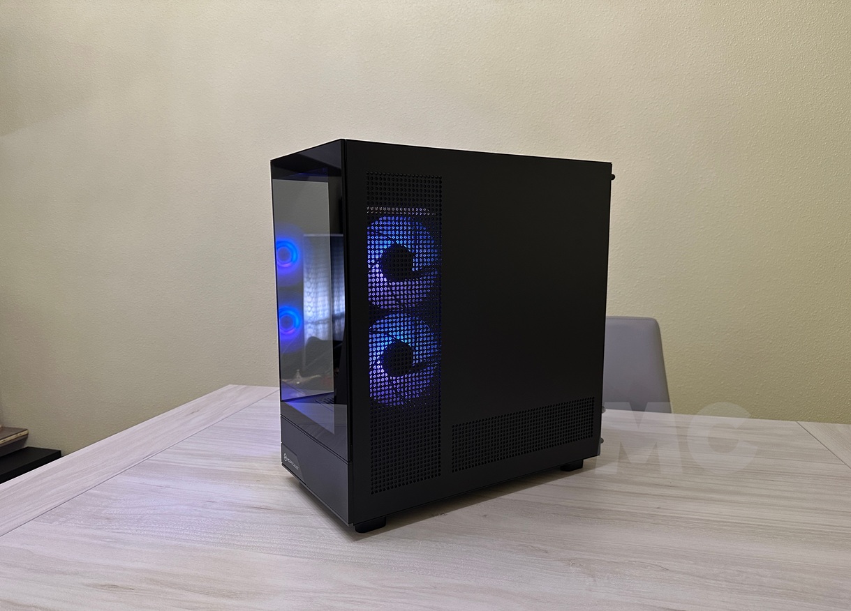 PCSPECIALIST Apex Ultra