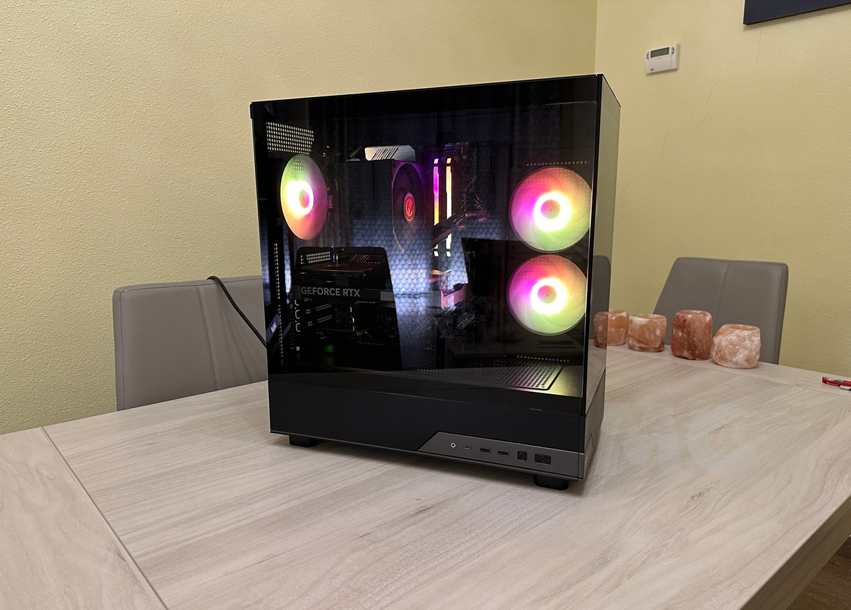 PCSPECIALIST Apex Ultra