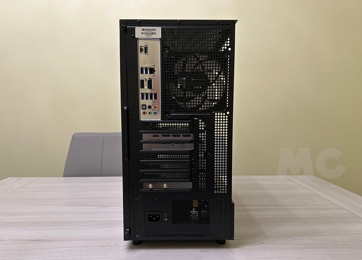 PCSPECIALIST Apex Ultra