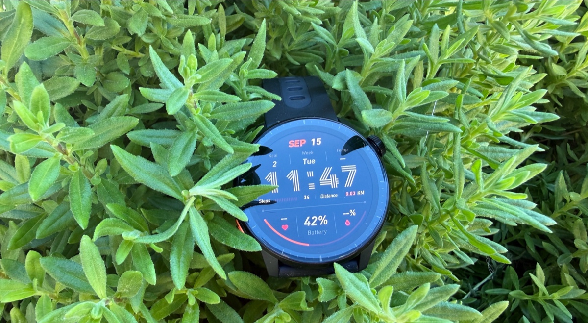 Mibro AeroPace, análisis: GPS de doble banda y entrenador con IA para correr