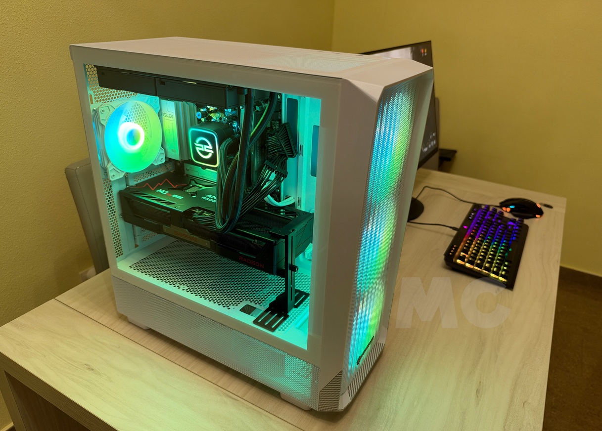 PCSPECIALIST Noble Lumin