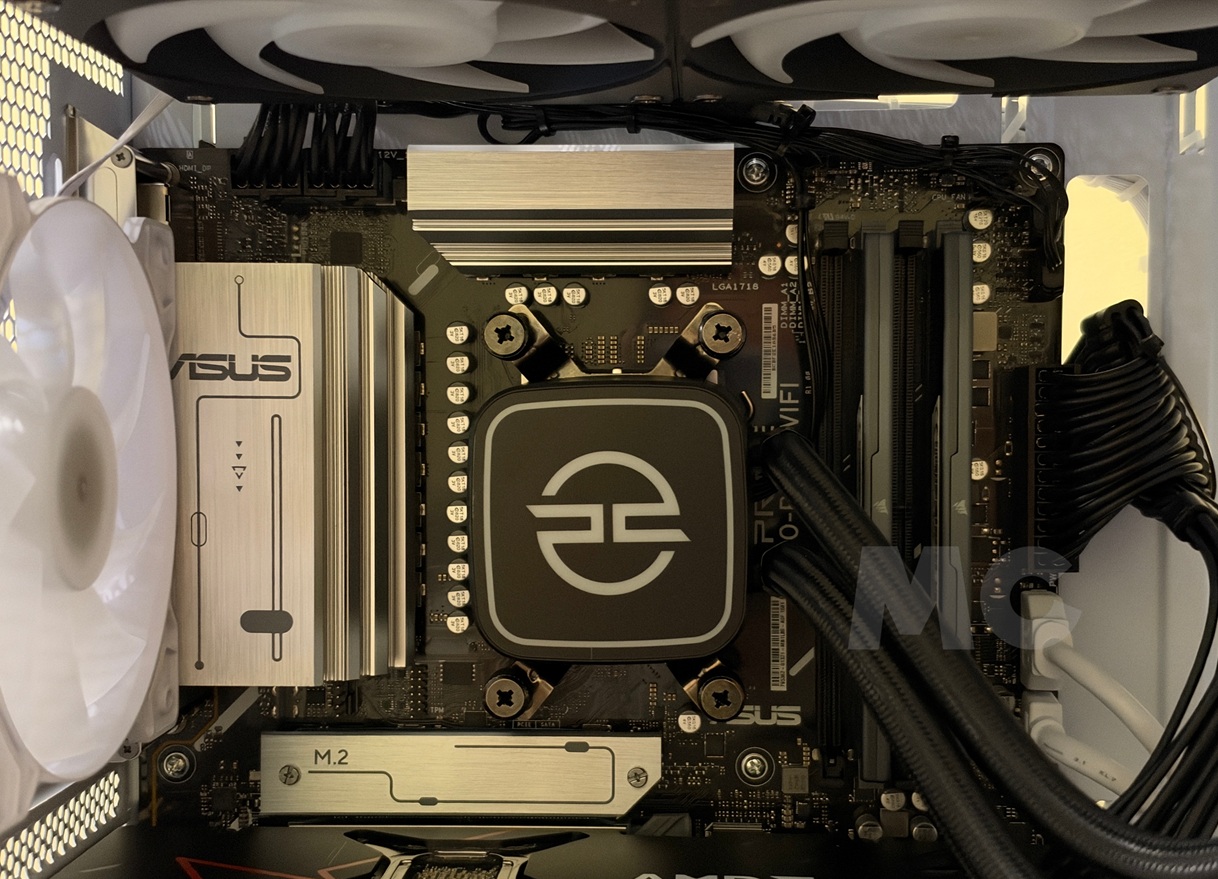 PCSPECIALIST Noble Lumin
