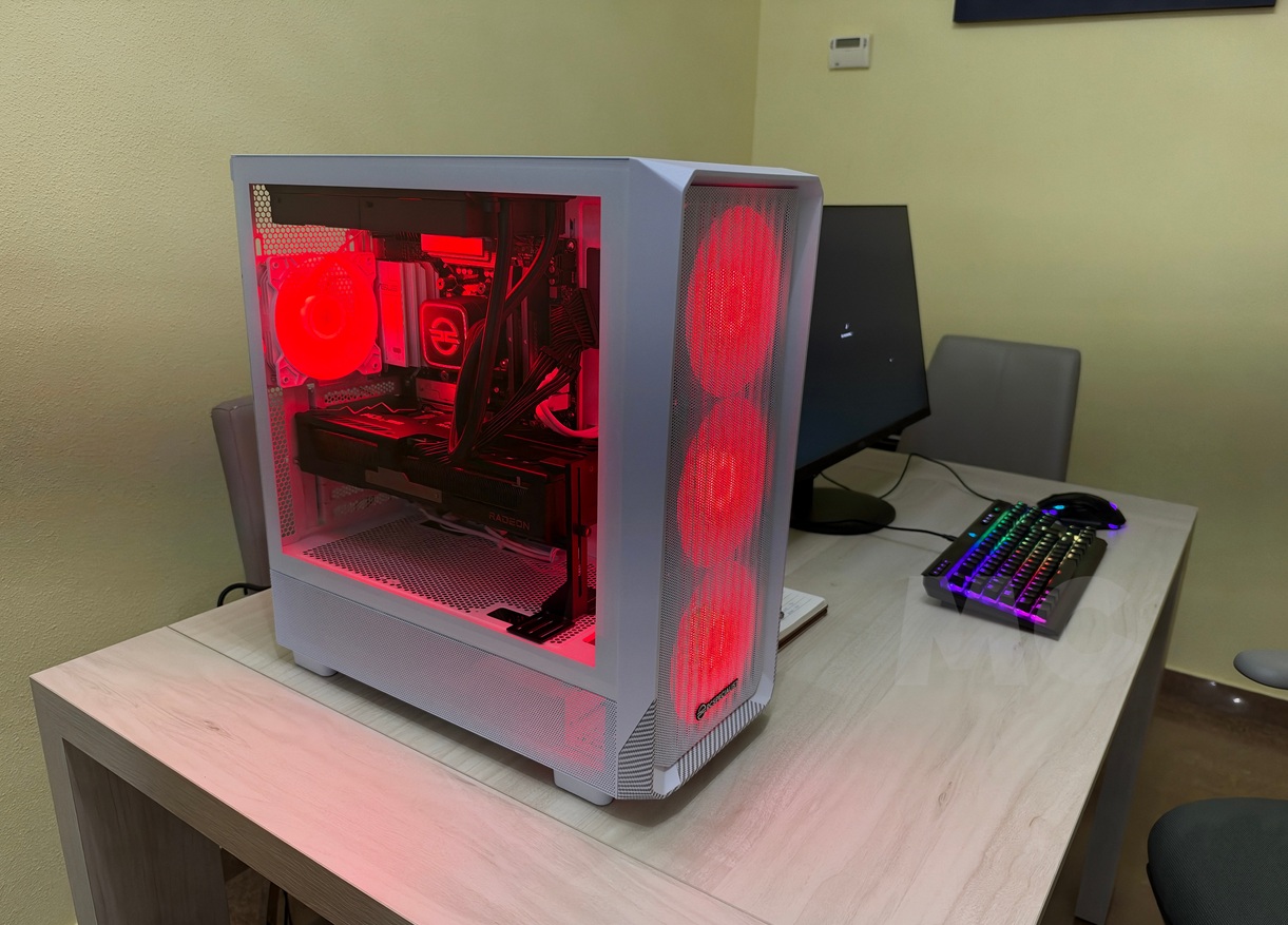 PCSPECIALIST Noble Lumin